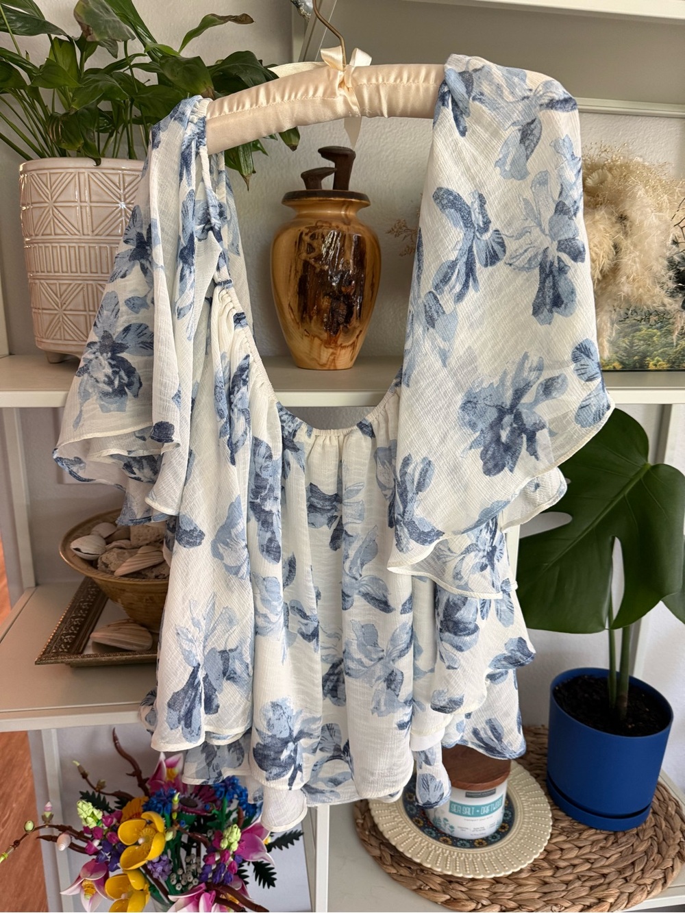 essue White Floral Ruffled Off-Shoulder Top - White & Blue